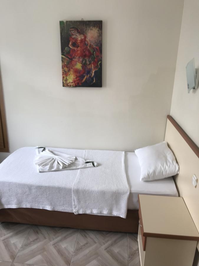Cim Apartments Pansiyon Fethiye Esterno foto